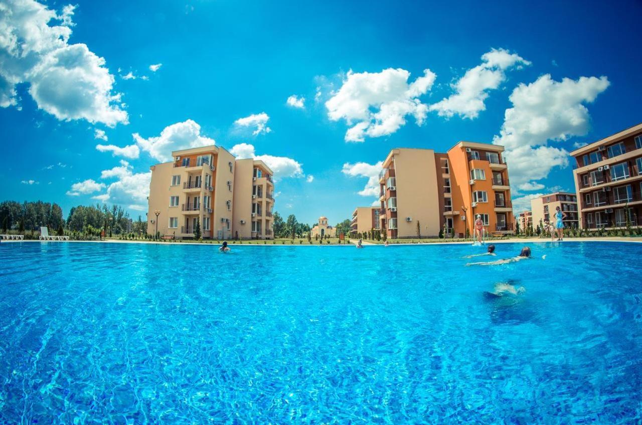 Holiday Fort Golf Club - Premium Apartments Napospart Kültér fotó