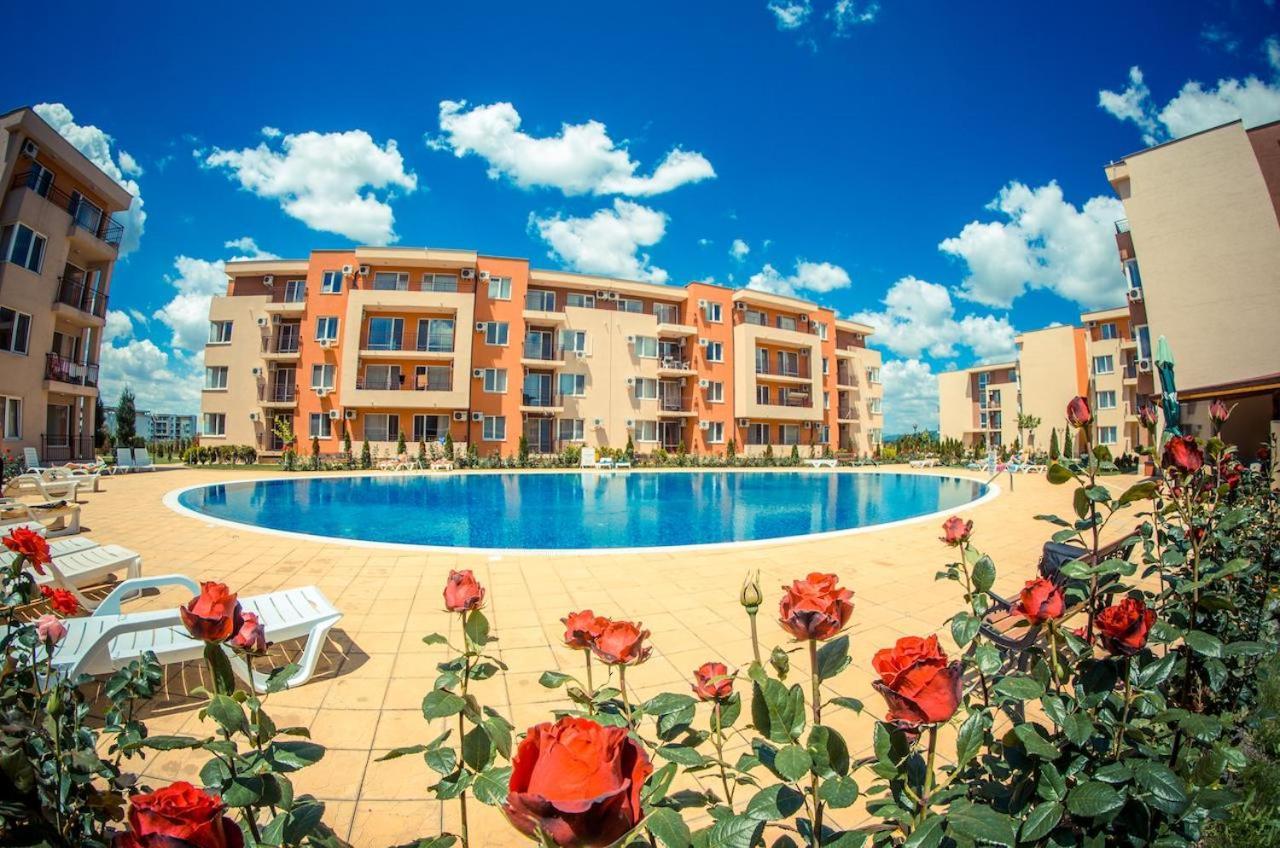 Holiday Fort Golf Club - Premium Apartments Napospart Kültér fotó